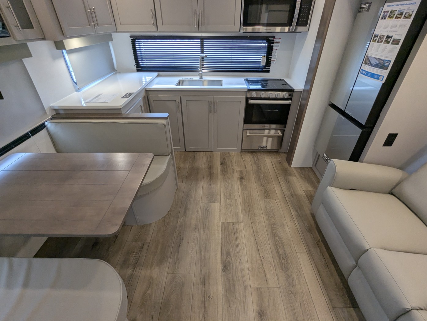 2026 Alliance RV Avenue 23ML - Image 24