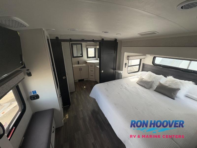 2026 JAYCO NORTHPOINT 382FLRB - Image 8