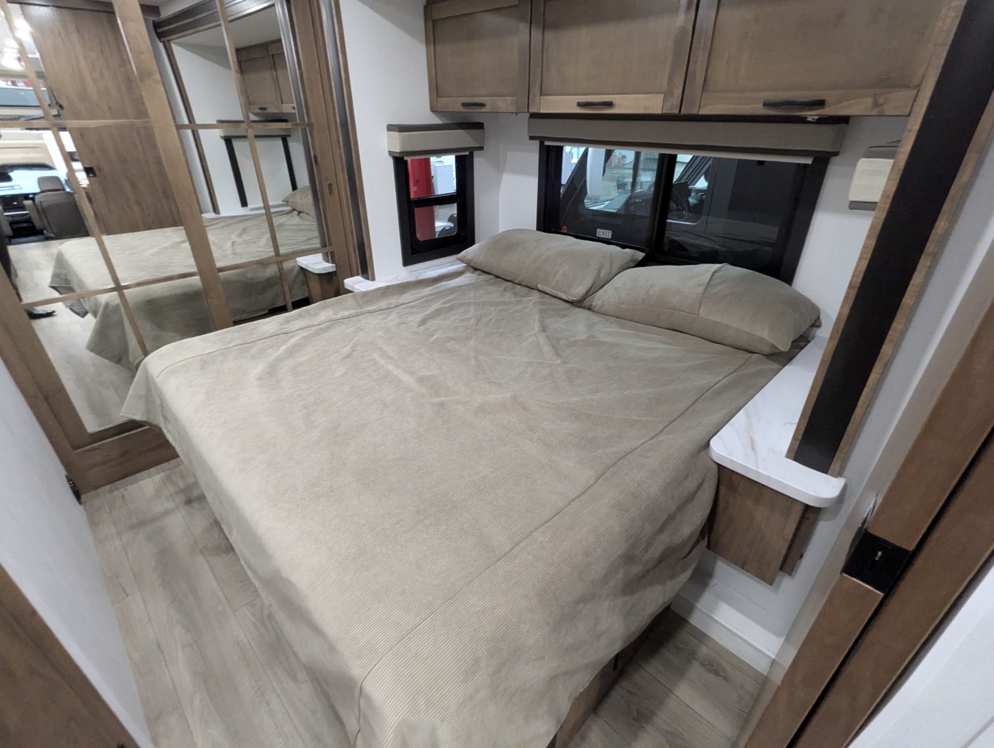 2026 Entegra Coach Esteem XL 32U - Image 28