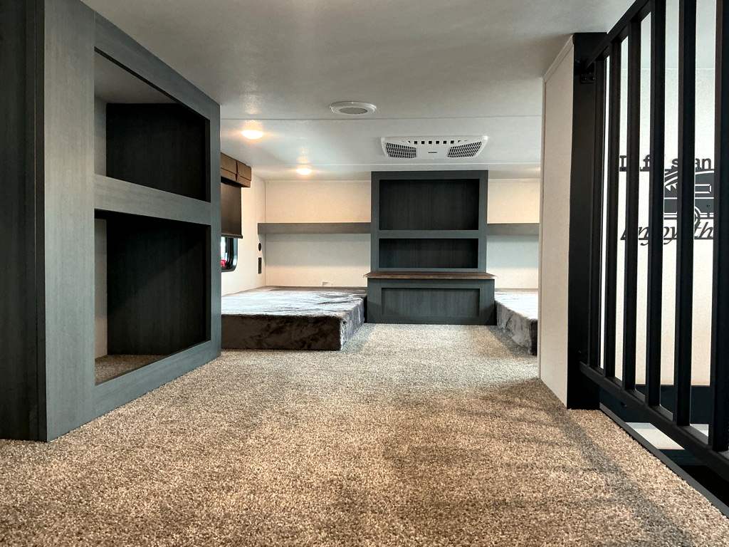 2026 PALOMINO 421LFT - Image 11