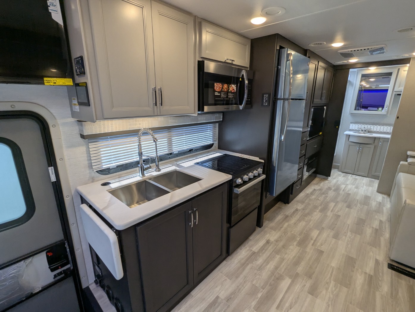 2026 Thor Motor Coach Omni Trail S29 - ATH EDITION - Image 22