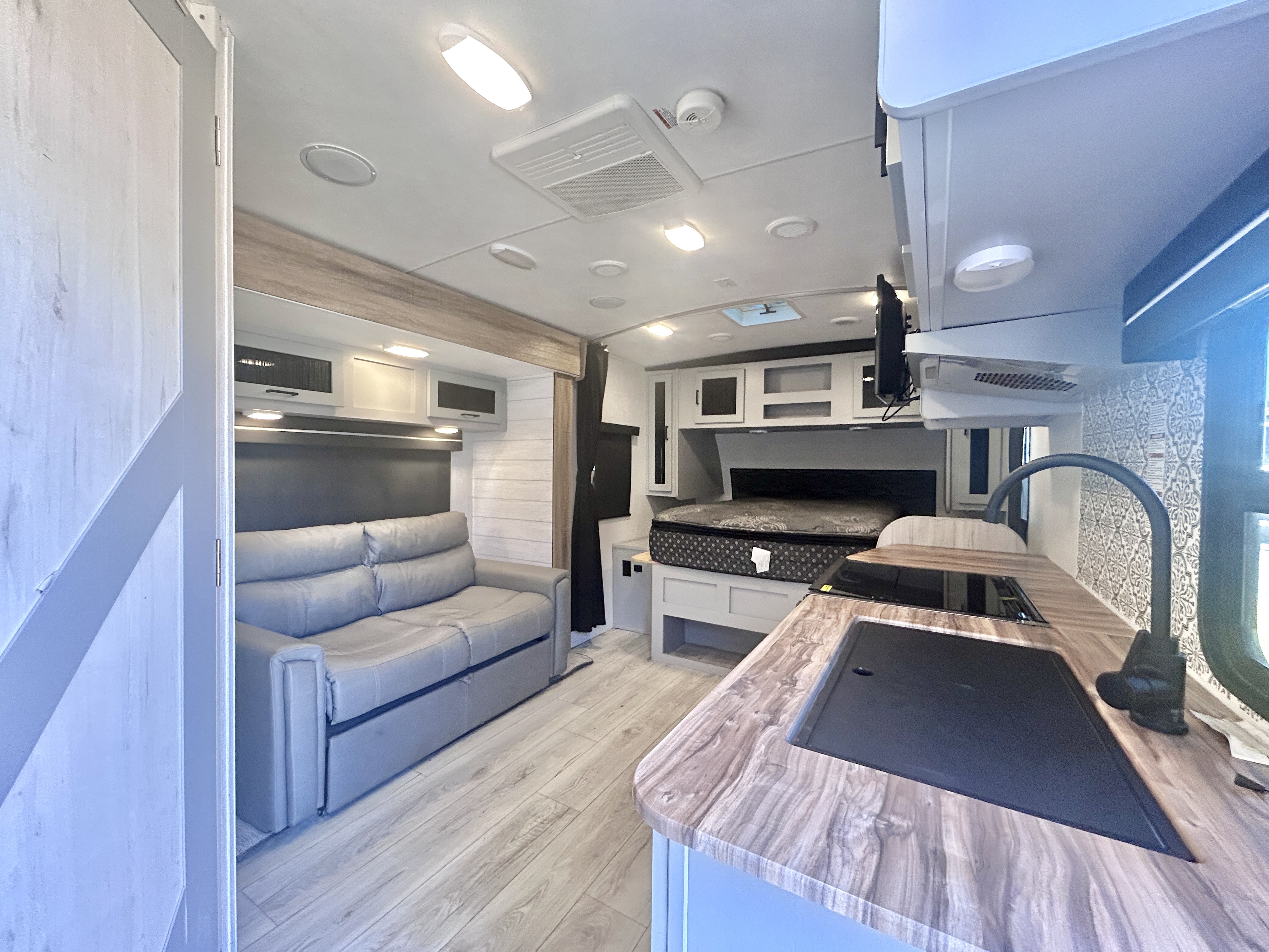 2022 Heartland North Trail Ultra-Lite NT 21RBSS - Image 9