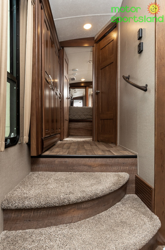 2017 Keystone Montana Legacy 3720RL - Image 28