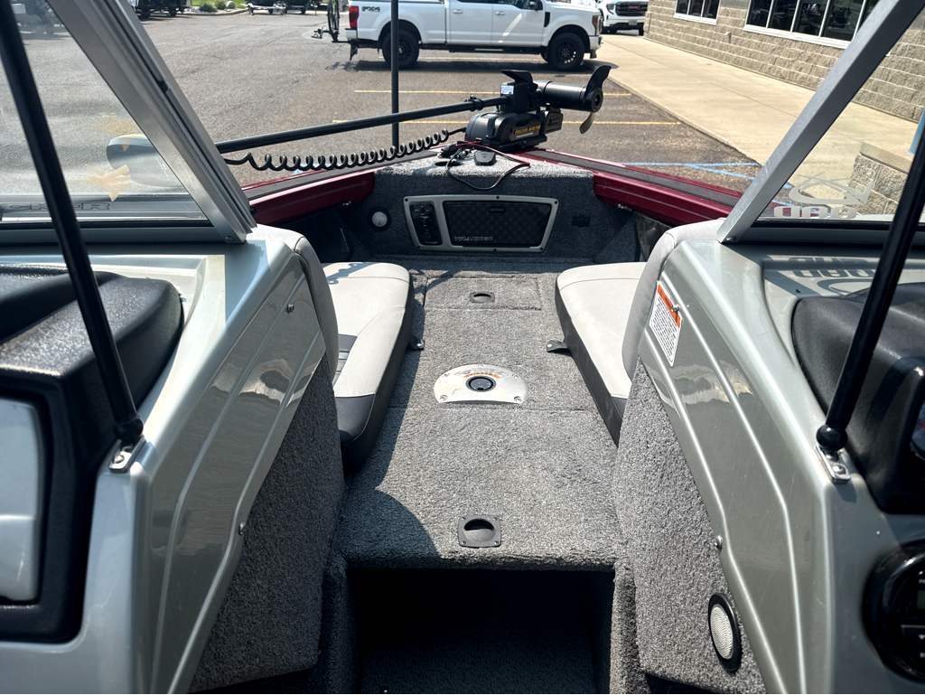 2018 Tracker Targa V18 - Image 20