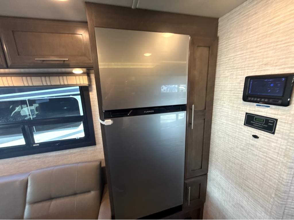 2025 ENTEGRA COACH ESTEEM 31F - Image 18