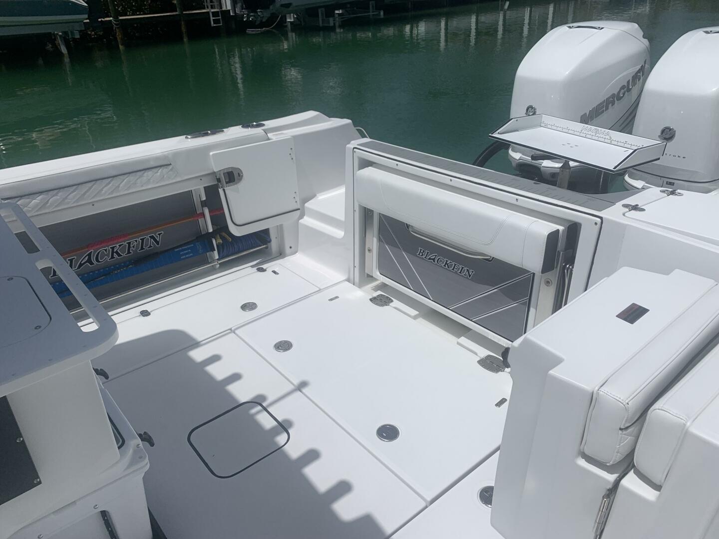 2023 Blackfin 302CC - Image 7