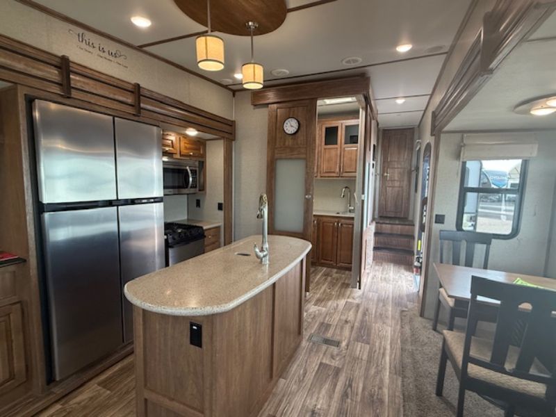 2018 Keystone Laredo 358BP - Image 9