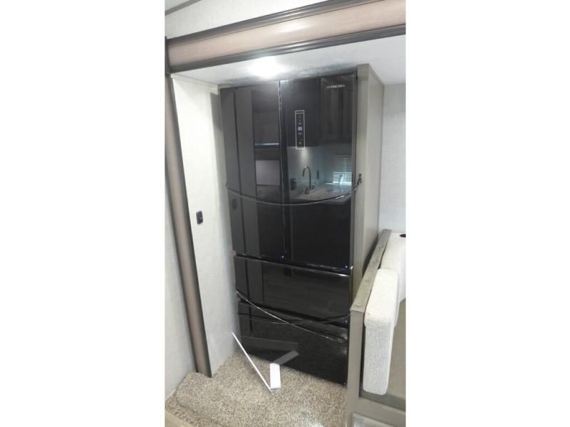 2022 Coachmen Chaparral Lite 274BH - Image 13