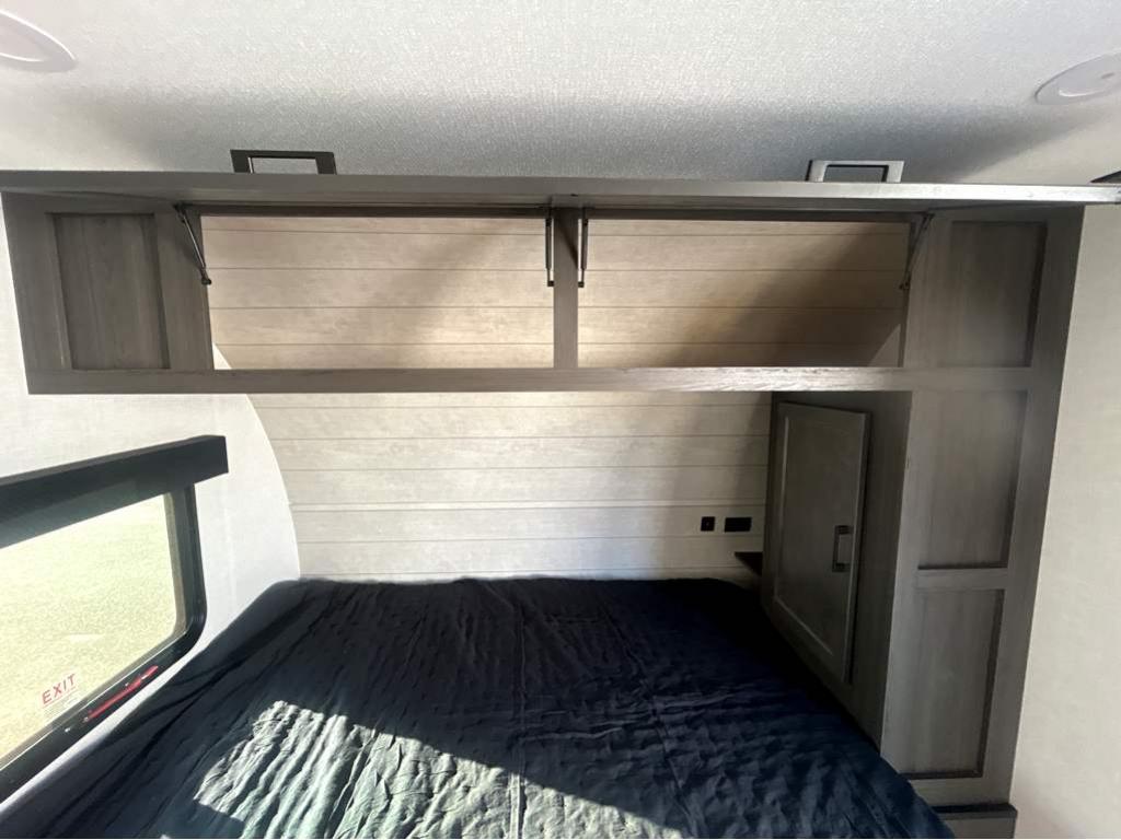 2026 VENTURE RV SPORTTREK STINGER 222VUD - Image 18