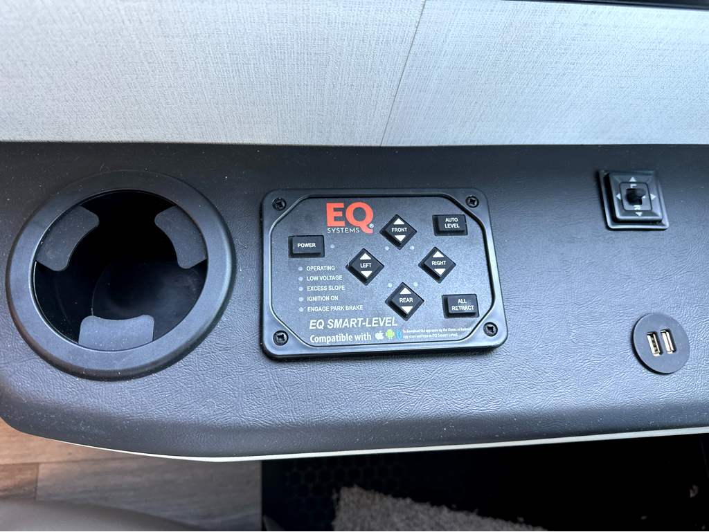 2027 ENTEGRA COACH VISION XL 36C - Image 32