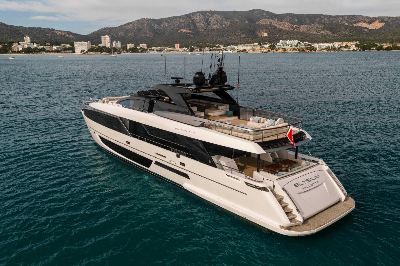2019 Riva Riva Dolcevita 110 - Image 5