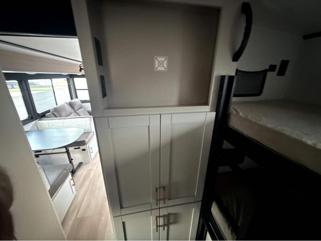 2027 JAYCO JAY FEATHER 29QBH - Image 20