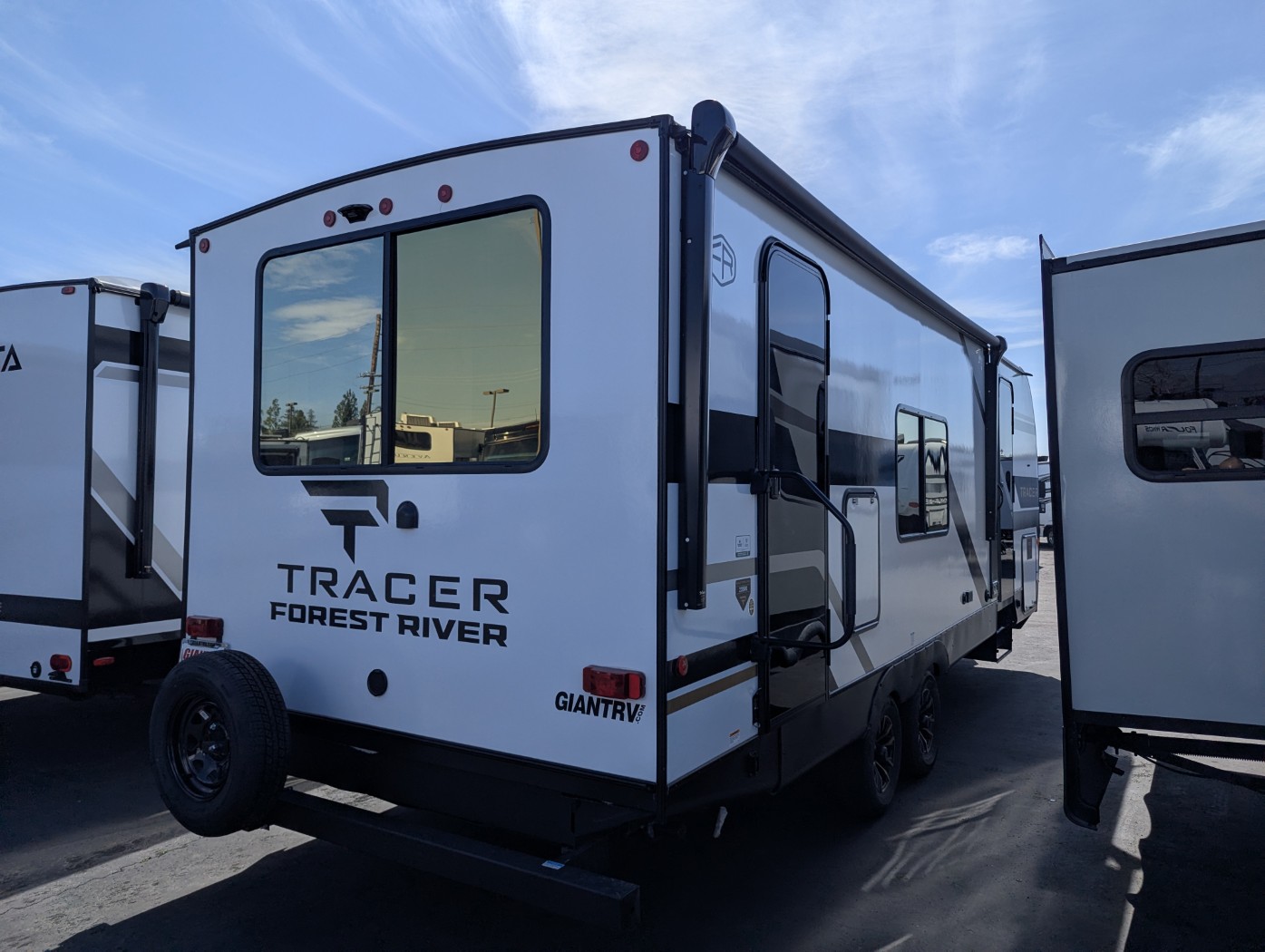2026 Prime Time Tracer 235RK - Image 5