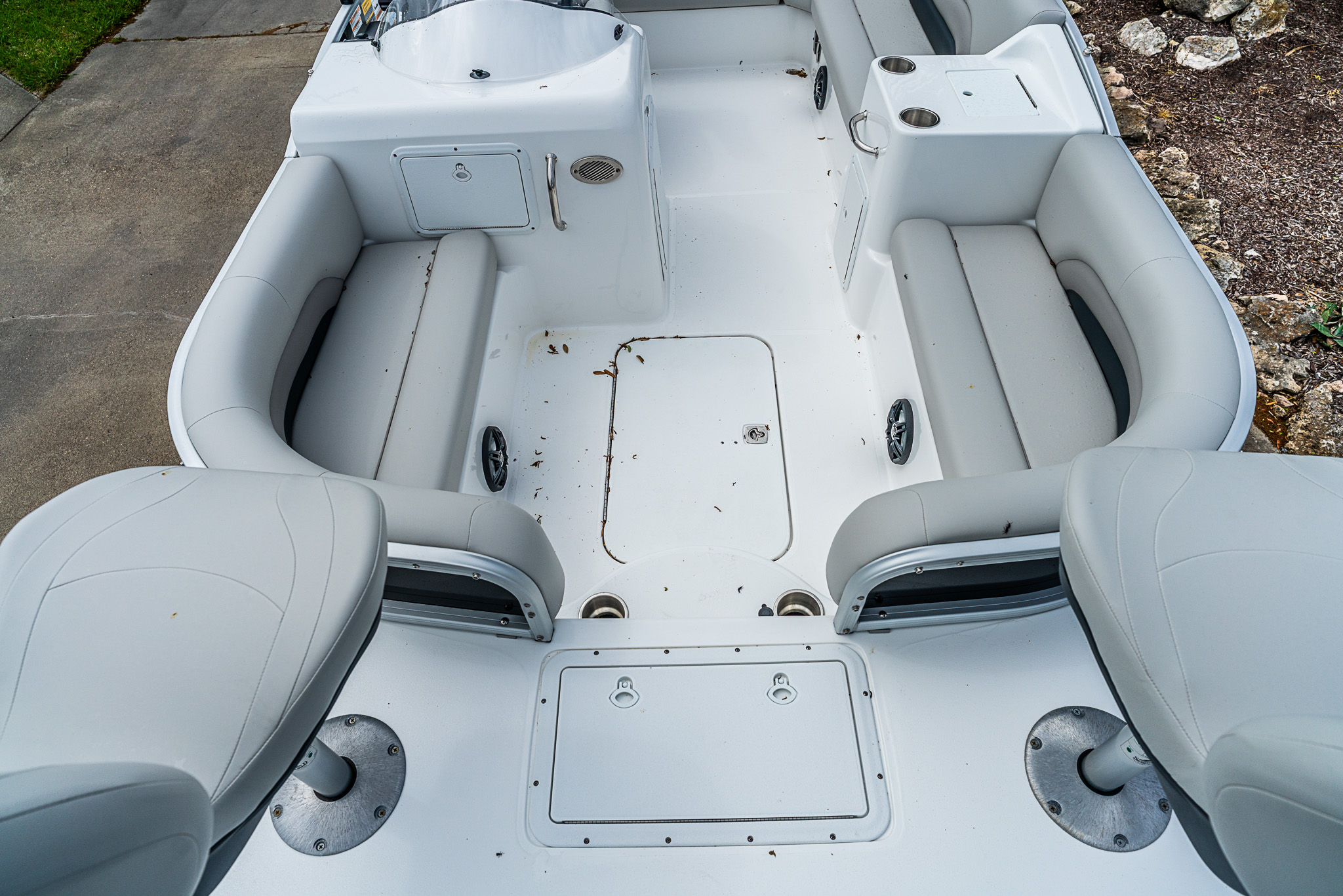 2026 HURRICANE 2026 FUNDECK 198 RE - Image 9
