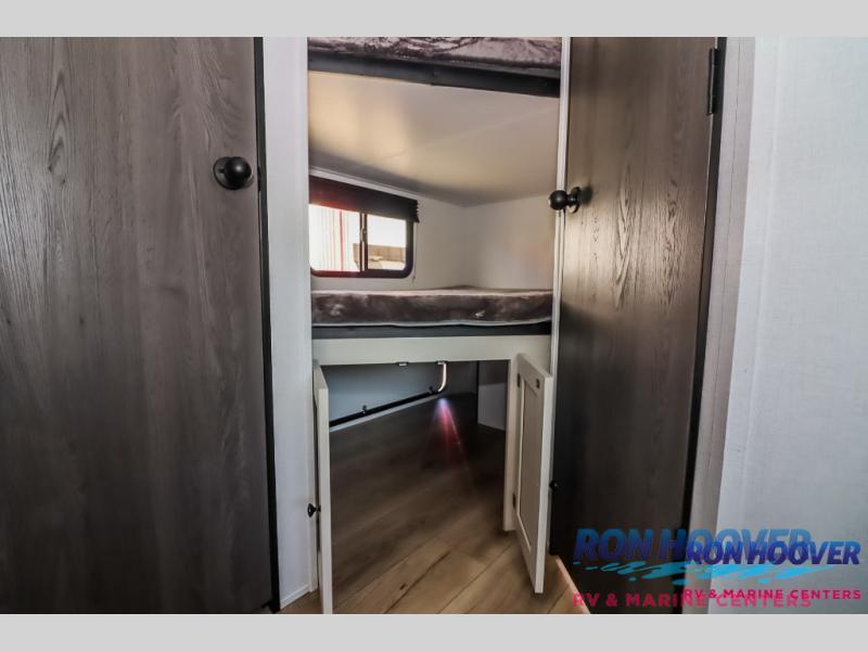 2025 COACHMEN SPIRIT 26BH - Image 18