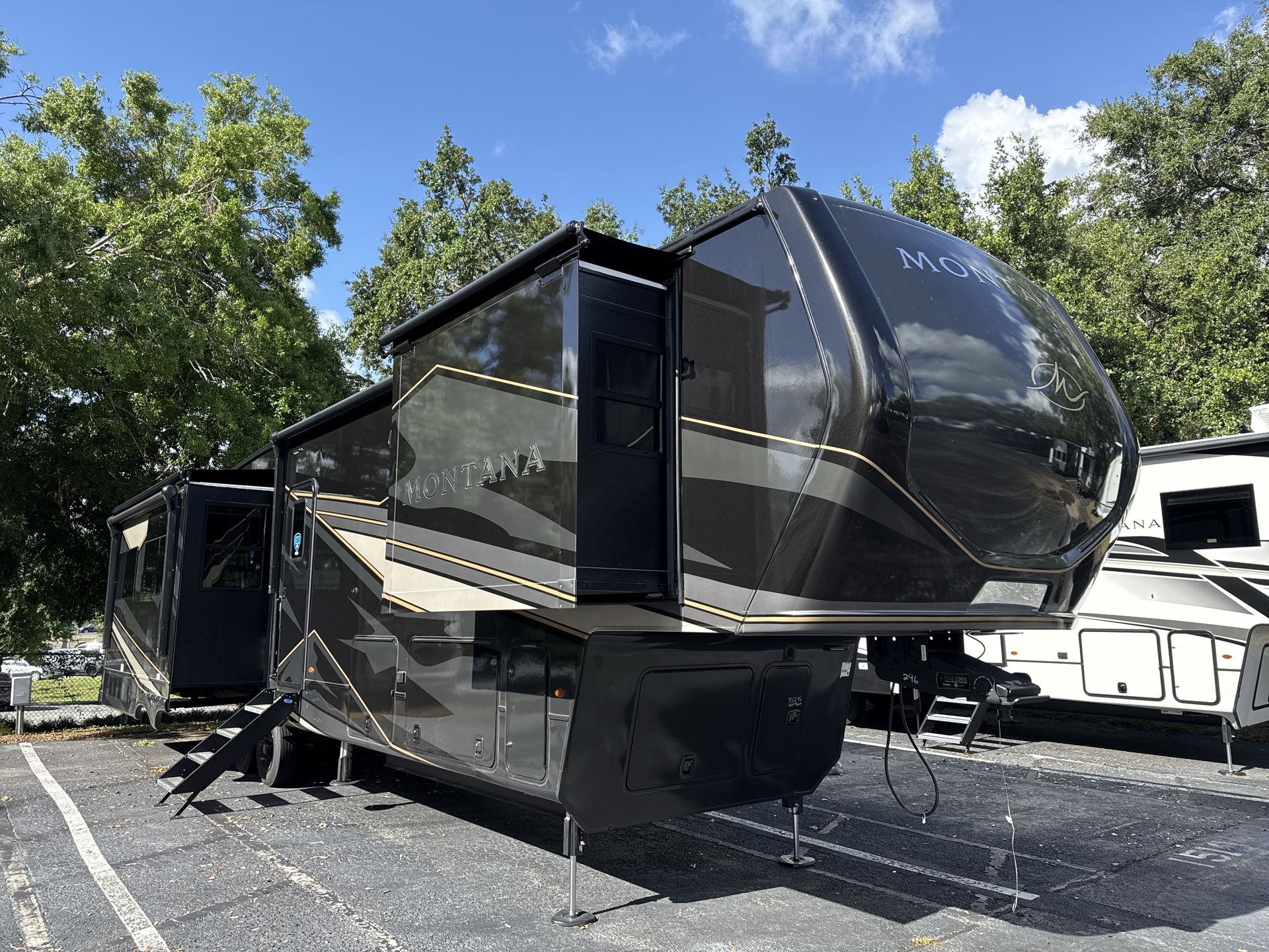 2025 Keystone Montana
