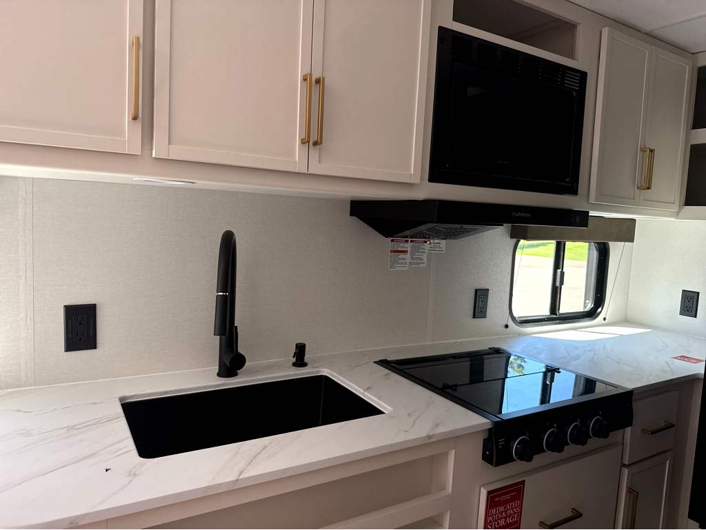 2027 GRAND DESIGN TRANSCEND 20MKX - Image 17
