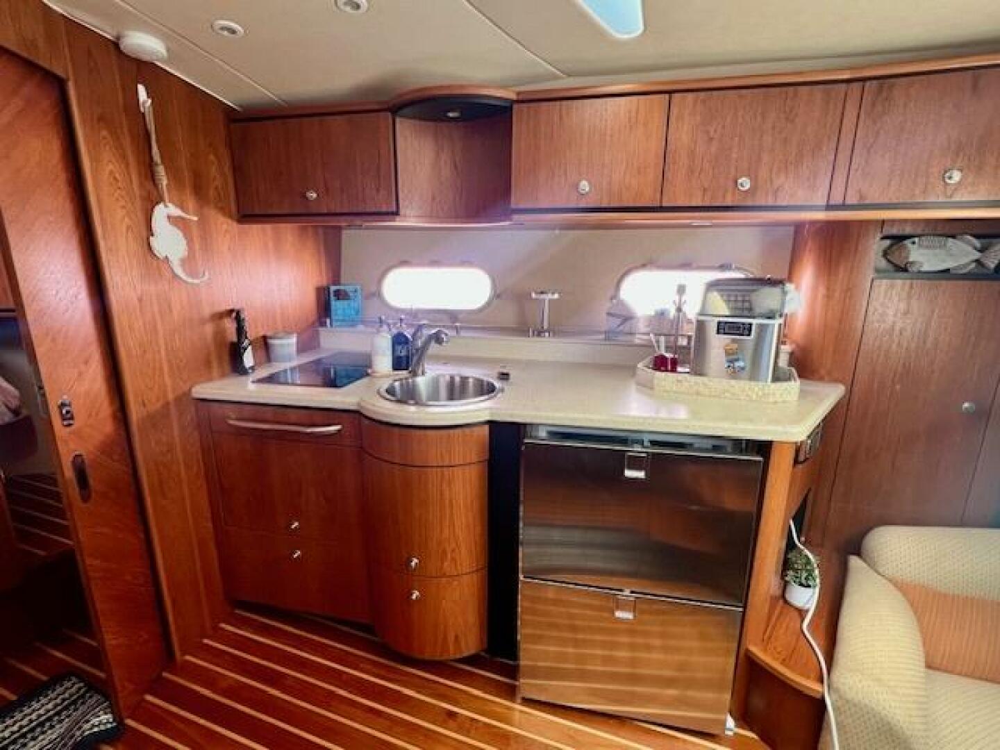 2007 Tiara Yachts 3900 Sovran - Image 17