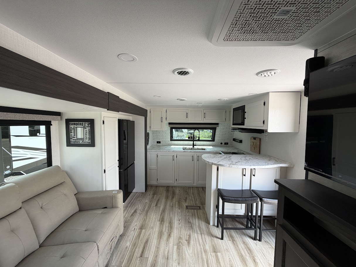 2027 VENTURE RV STRATUS 262VFK - Image 8