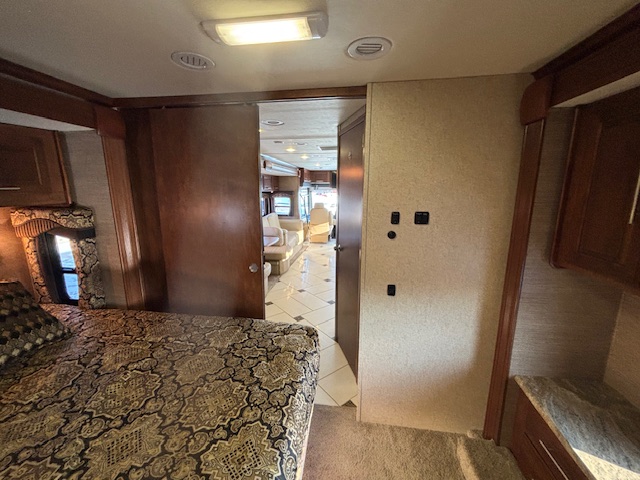 2014 Coachmen Cross Country 404RB - Image 41