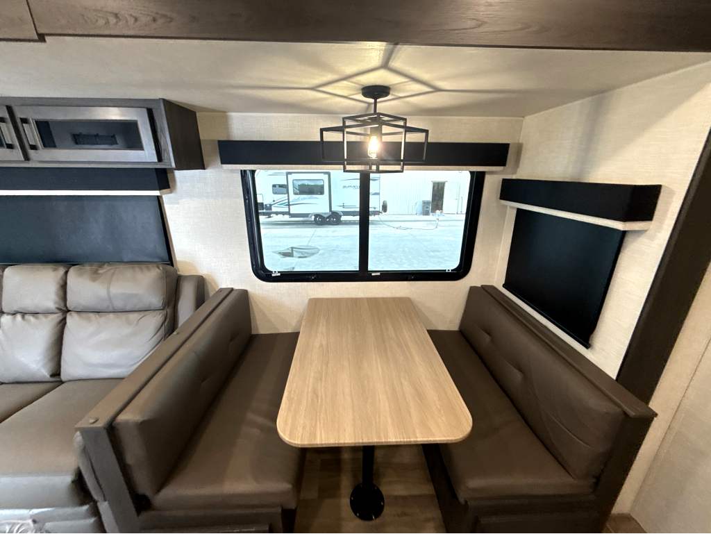 2025 VENTURE RV SPORTTREK 292VRB - Image 11
