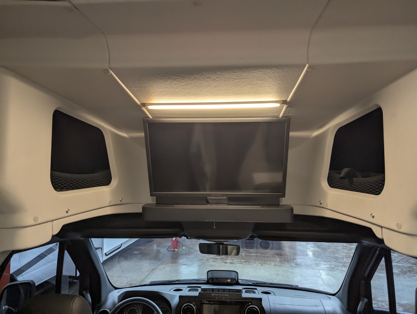2025 Winnebago EKKO Sprinter 23B - ATH Overland - Image 24