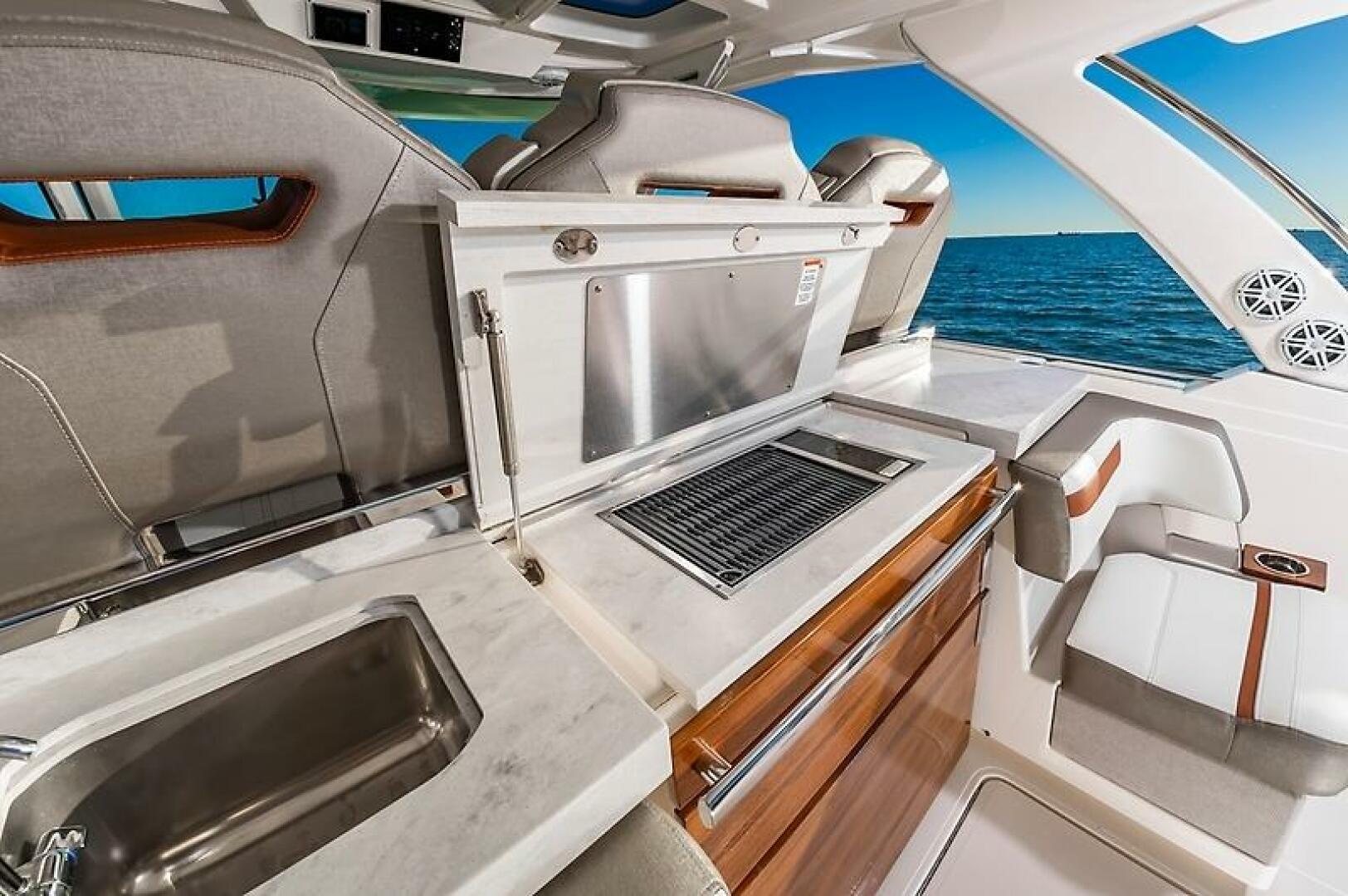 2023 TIARA YACHTS TIARA YACHTS 38 LS Base - Image 16