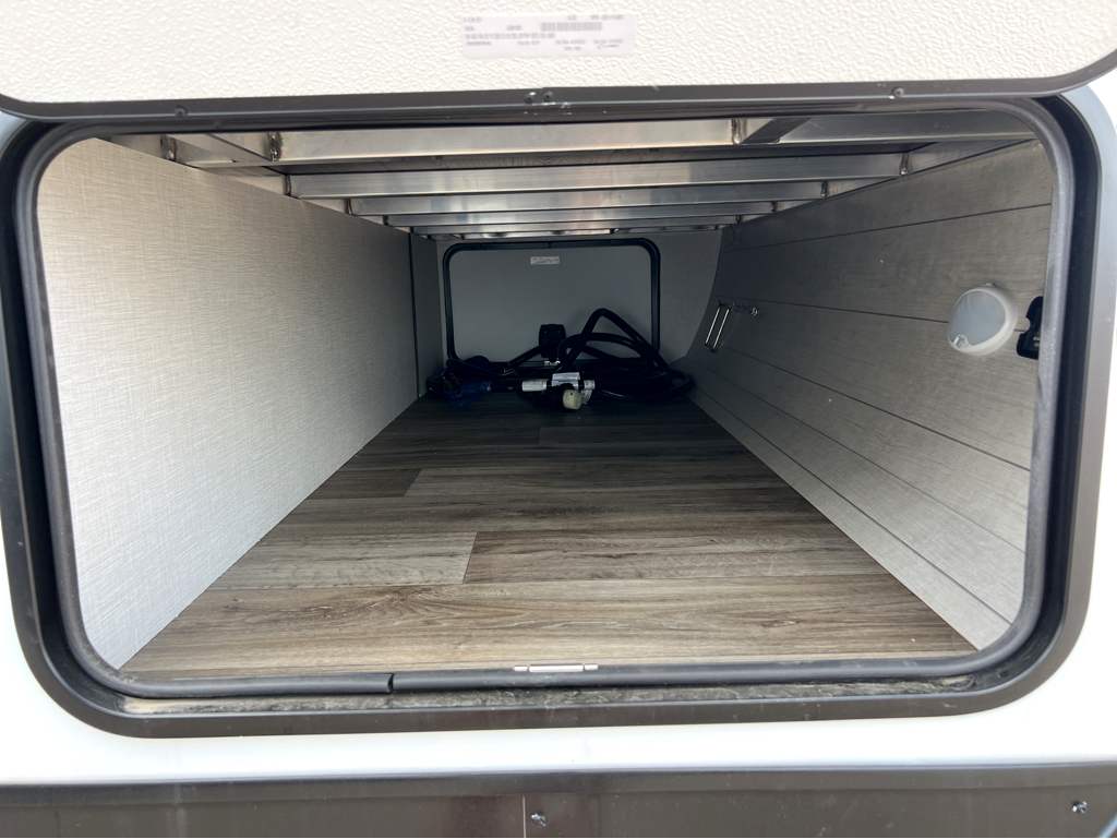 2026 VENTURE RV SPORTTREK 261VBH - Image 23