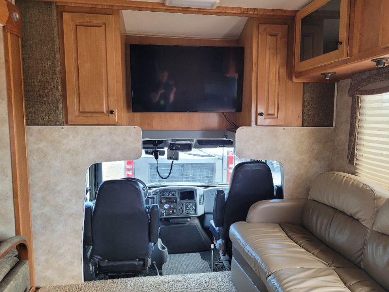 2008 Gulf Stream Conquest Super Nova 6372 - Image 4