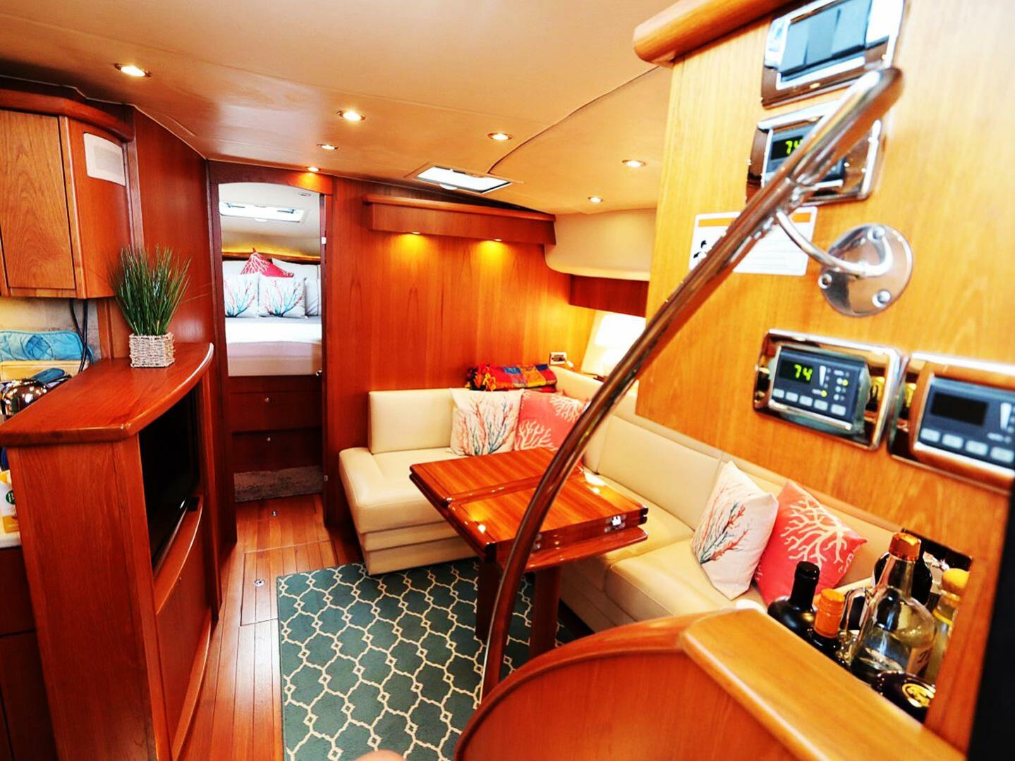 2009 Tiara Yachts Sovran 4300 Base - Image 9