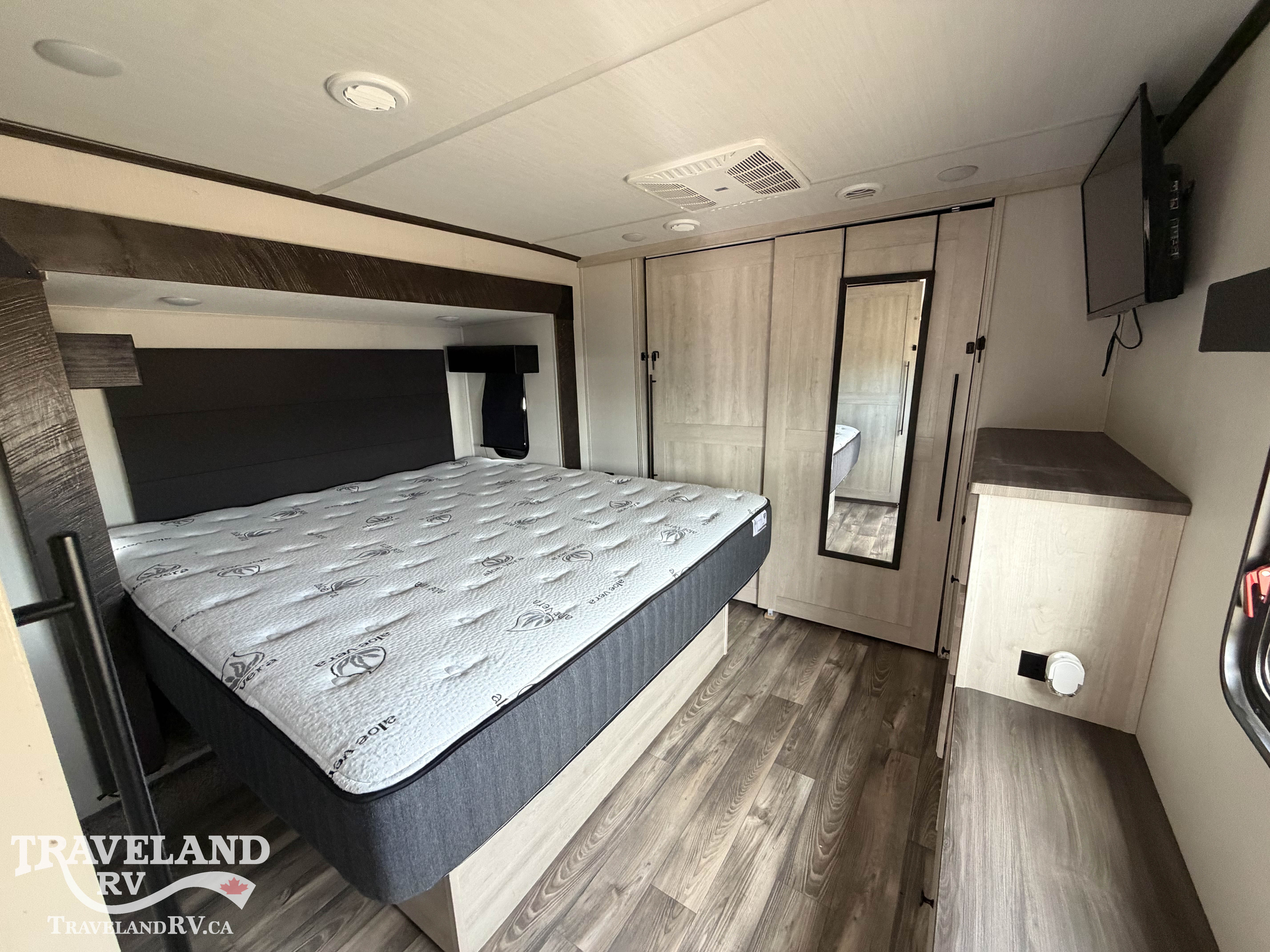 2022 Forest River Cardinal Limited 383BHLE - Image 15