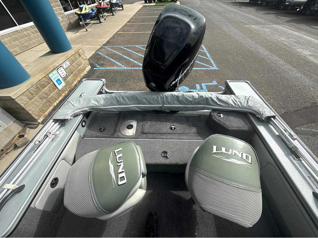 2006 Lund 1900 Pro-V SE - Image 12