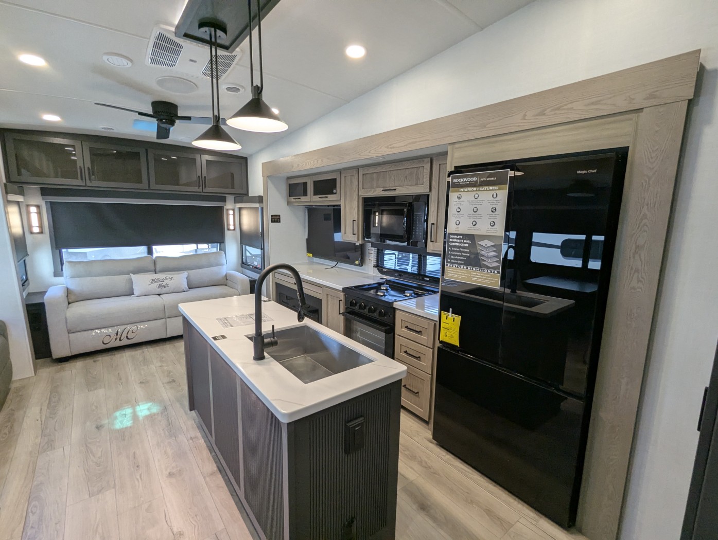 2026 Forest River Rockwood Signature 401SFB - Image 23