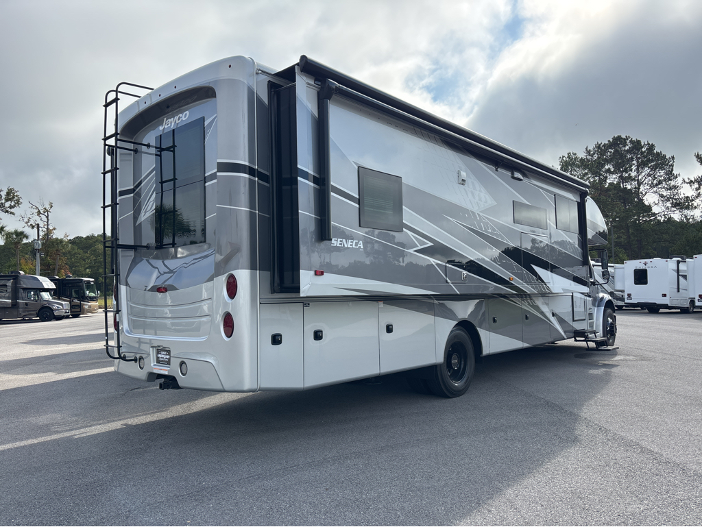 2026 JAYCO SENECA 37M - Image 6