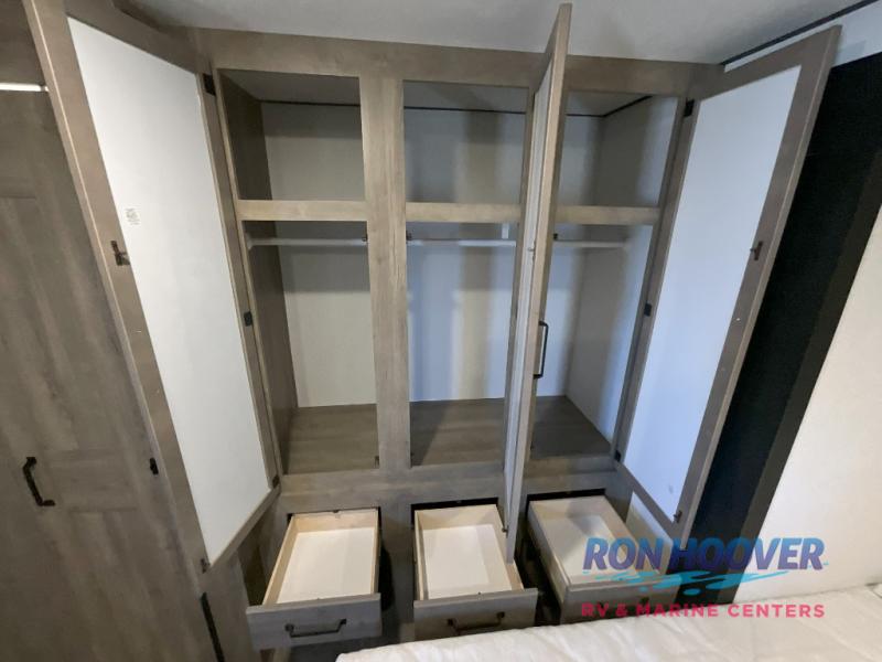 2026 PALOMINO 402LFT - Image 43