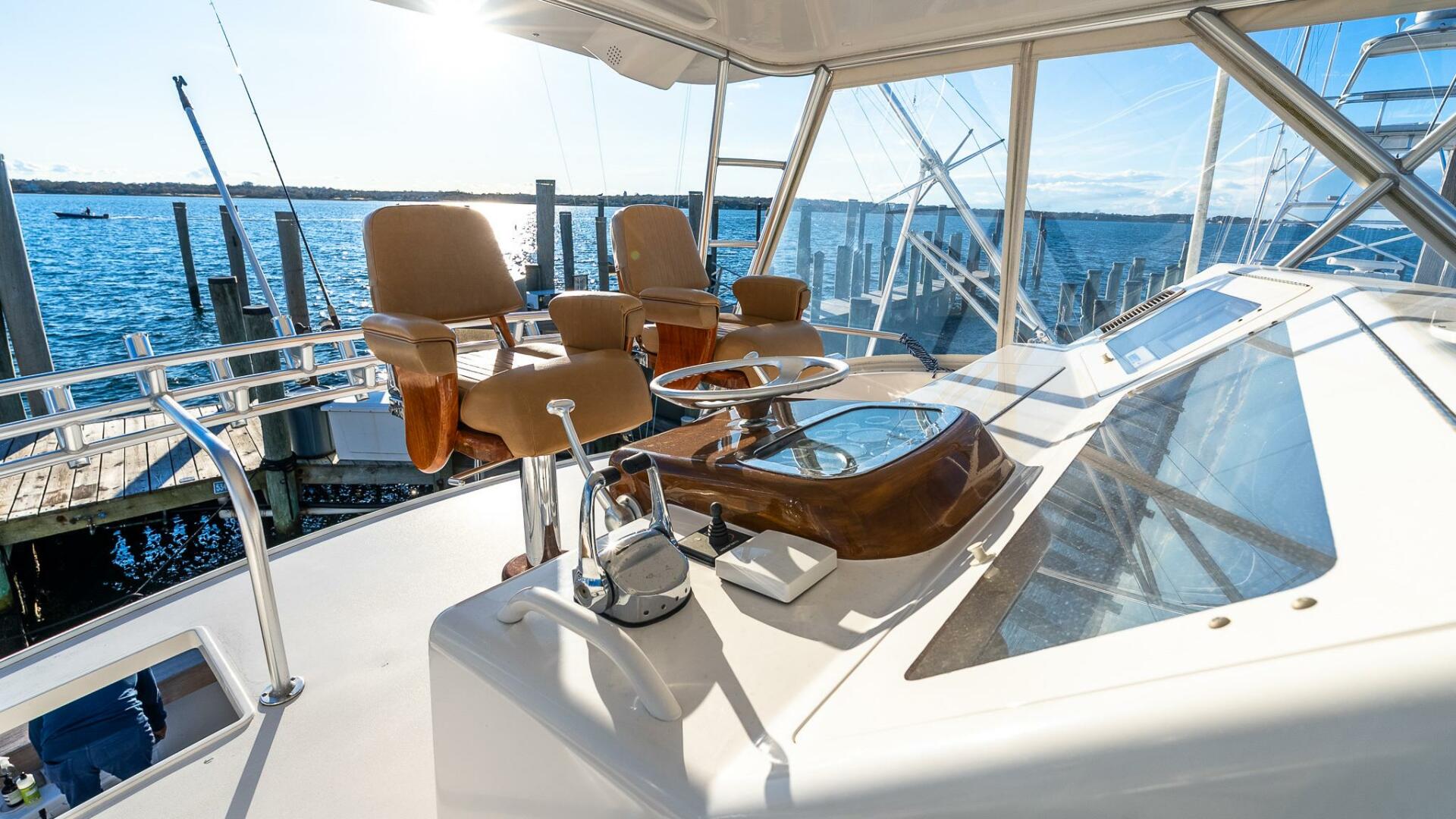 2002 VIKING 52 Convertible Base - Image 9