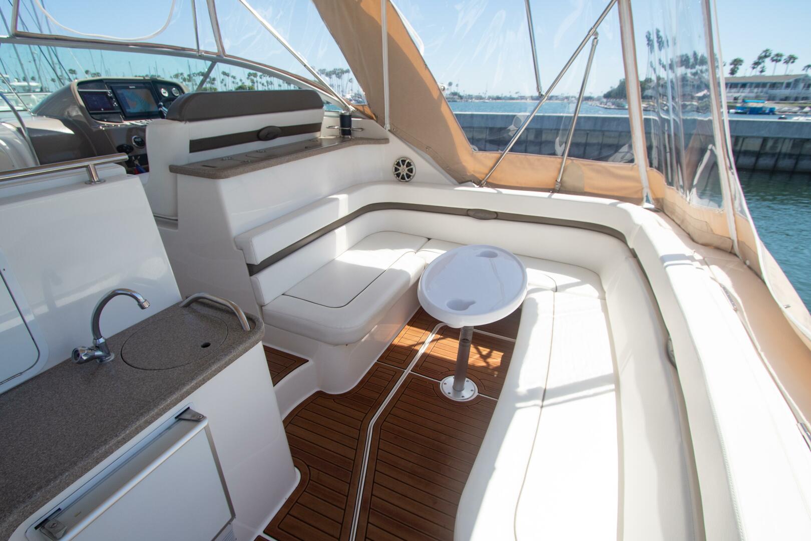 2008 Rinker 40 Express Cruiser - Image 6