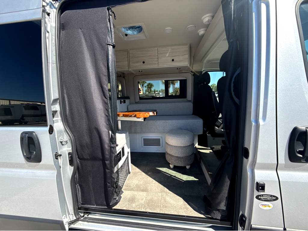 2026 JAYCO COMET 18C - Image 9