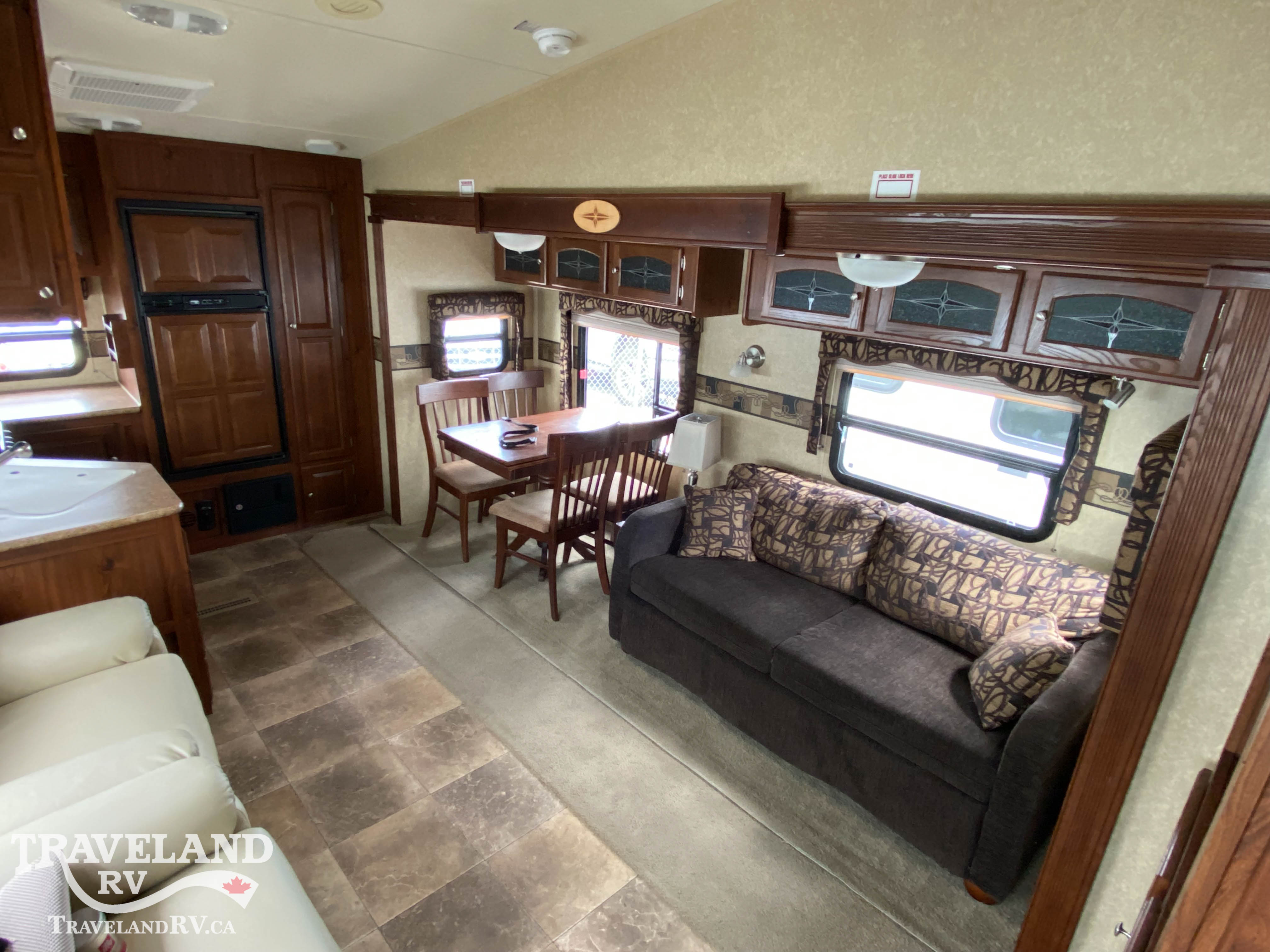 2012 Forest River Rockwood Signature Ultra Lite 8280WS - Image 3
