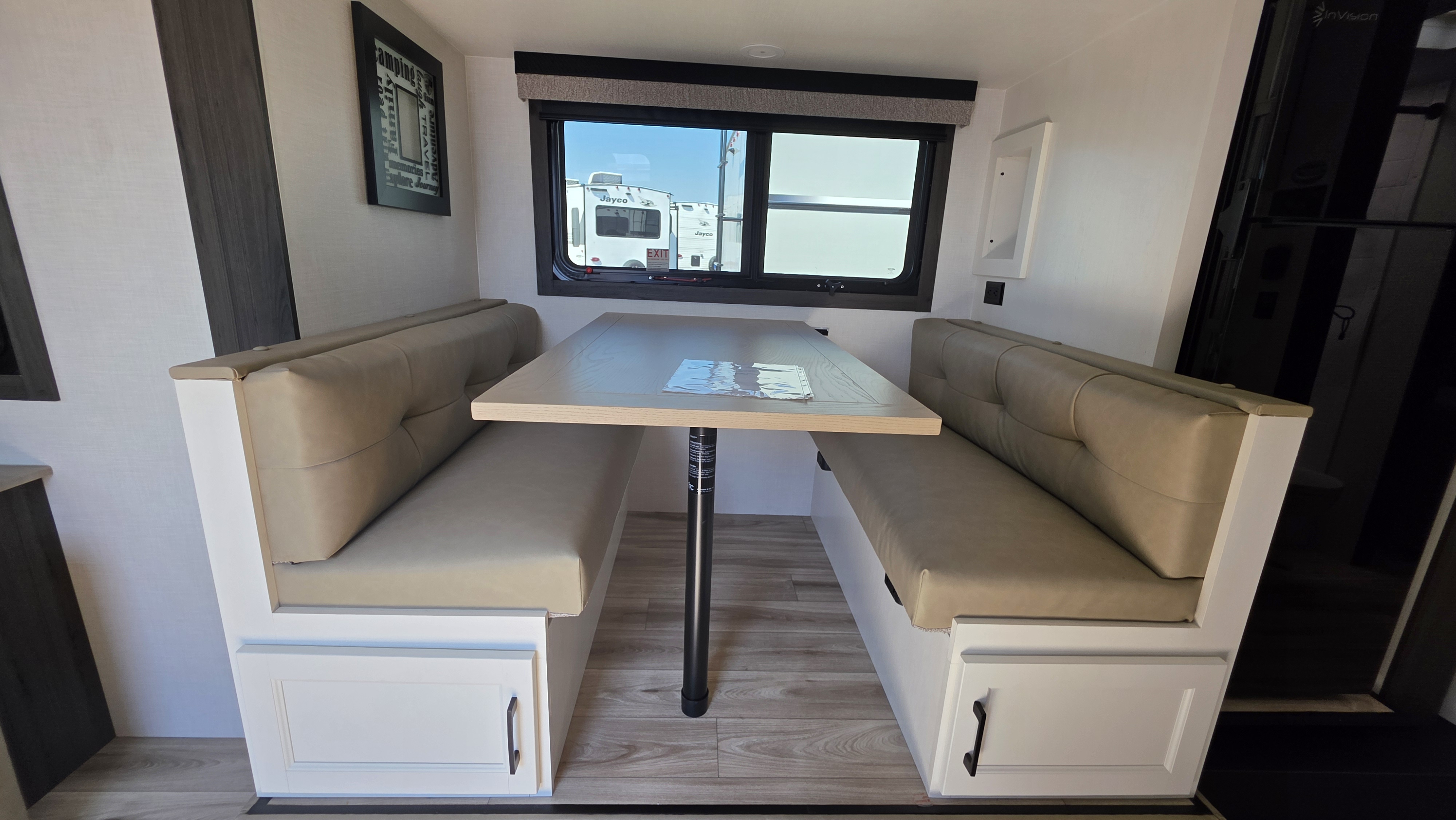 2027 VENTURE RV SPORTTREK STINGER 232VRL - Image 17