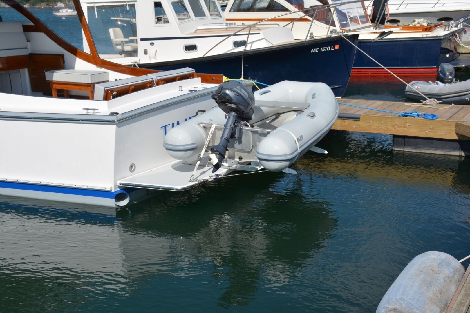 2022 Ellis 36 Express Cruiser - Image 12