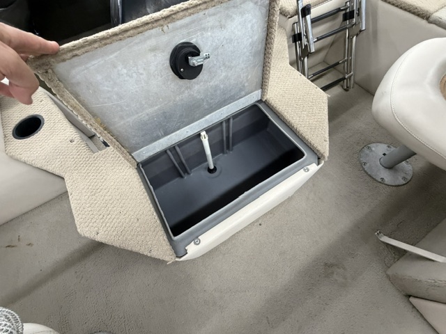 2002 CRESTLINER 2085 CFI - Image 16