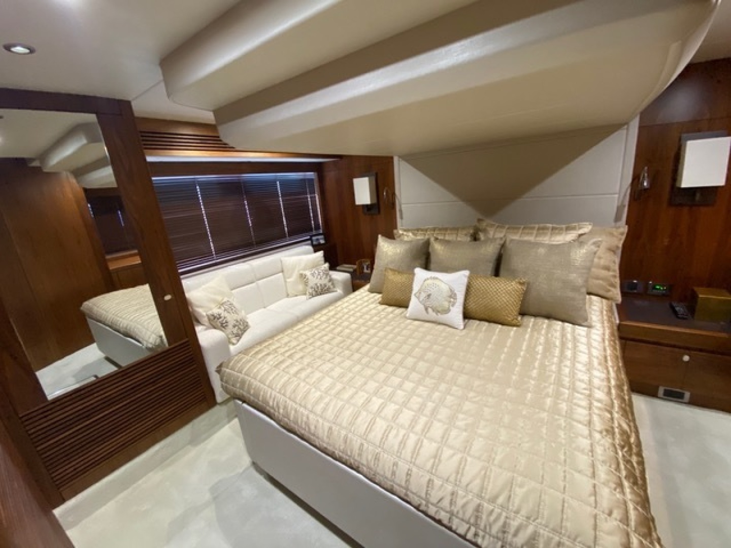 2015 Sunseeker Manhattan 55 - Image 25