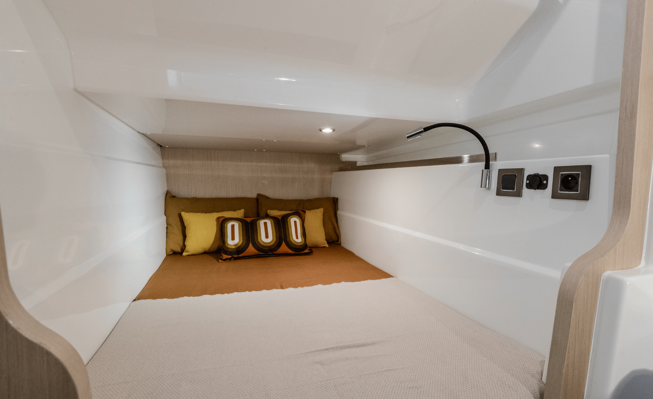 2026 JEANNEAU TH33 - Image 13