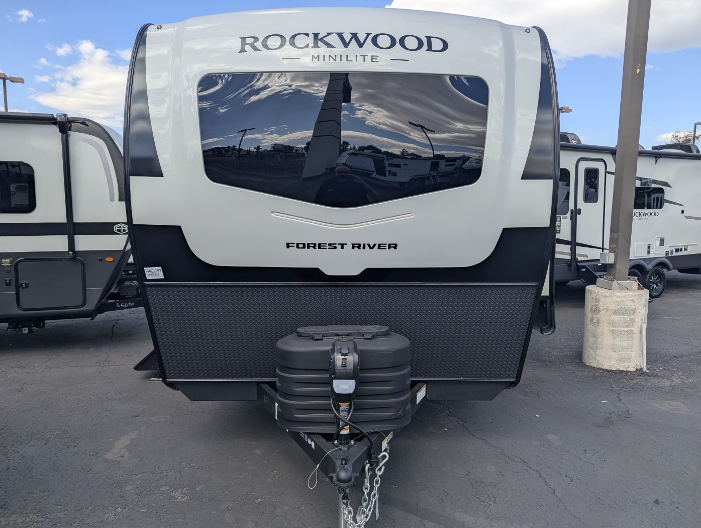 2027 Forest River Rockwood Mini Lite 2213S - Image 2