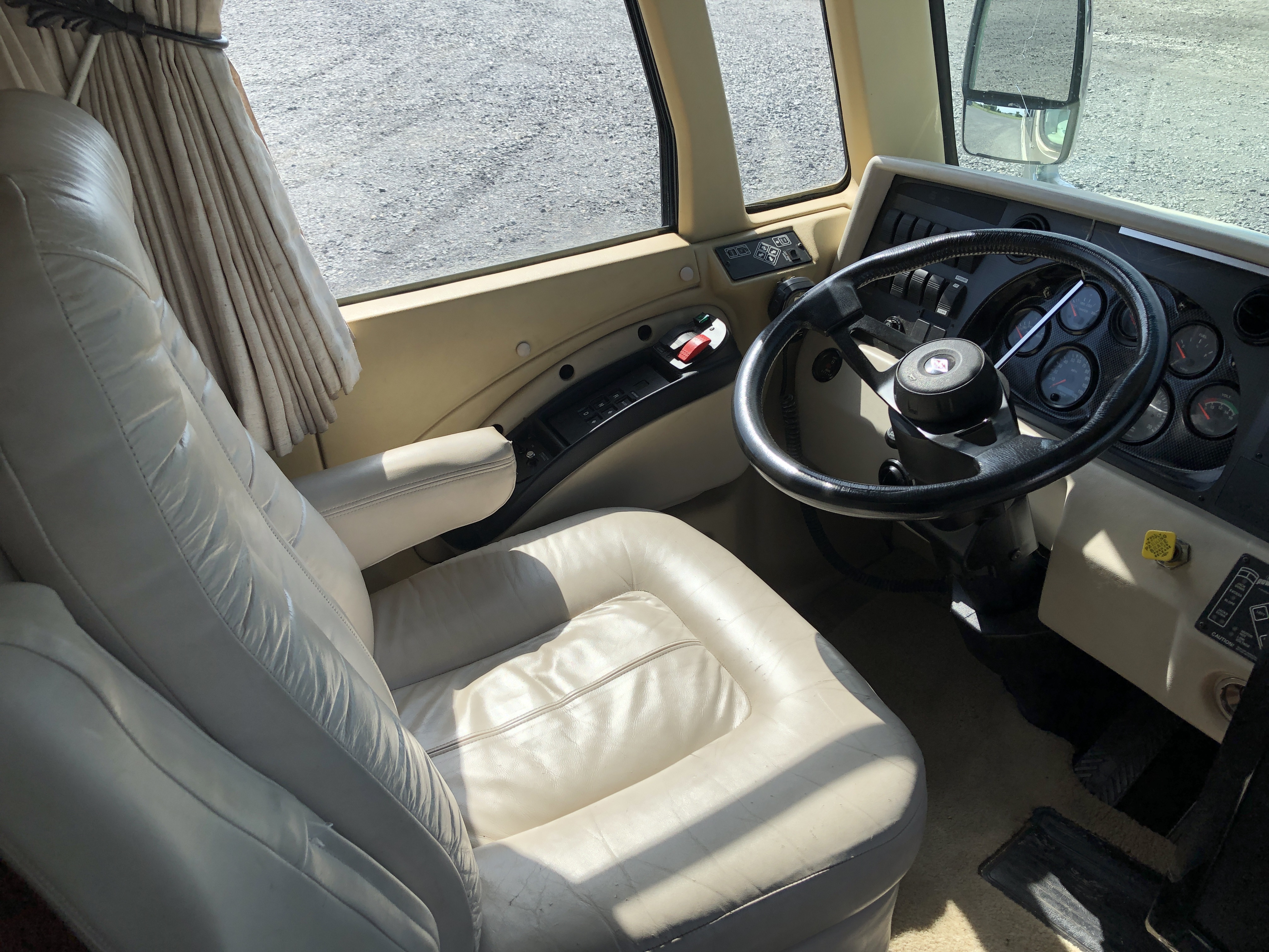 1999 Fleetwood American Eagle 40EVS - Image 11