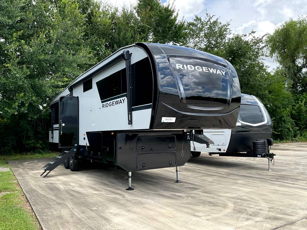 2027 KZ RIDGEWAY 31 RL - Image 2