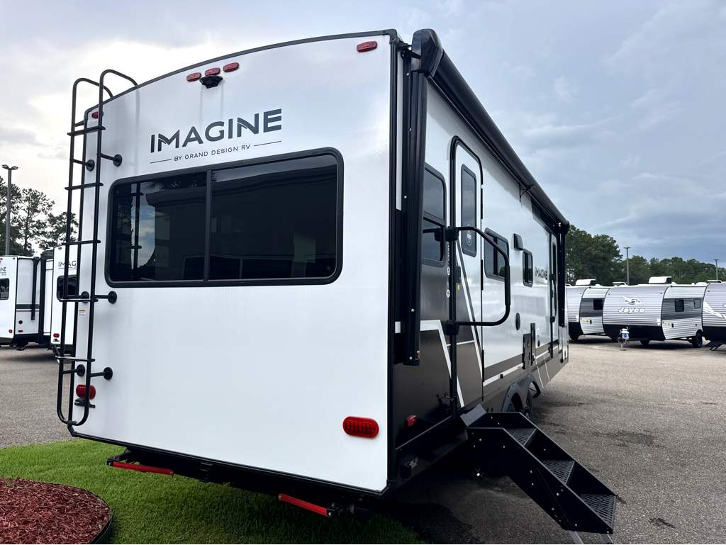 2027 GRAND DESIGN IMAGINE 2500RL - Image 4