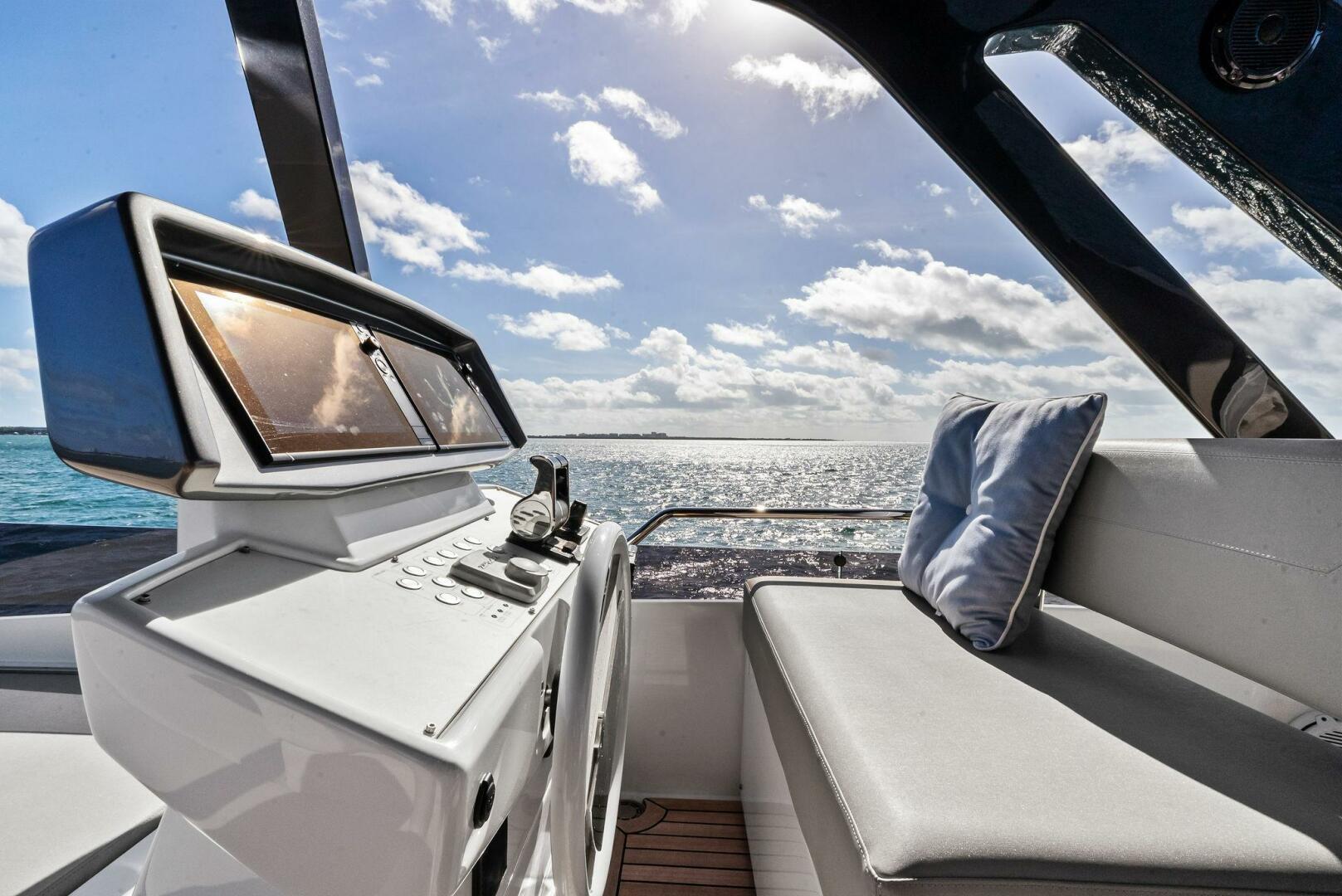 2024 Ferretti Yachts 720 - Image 24