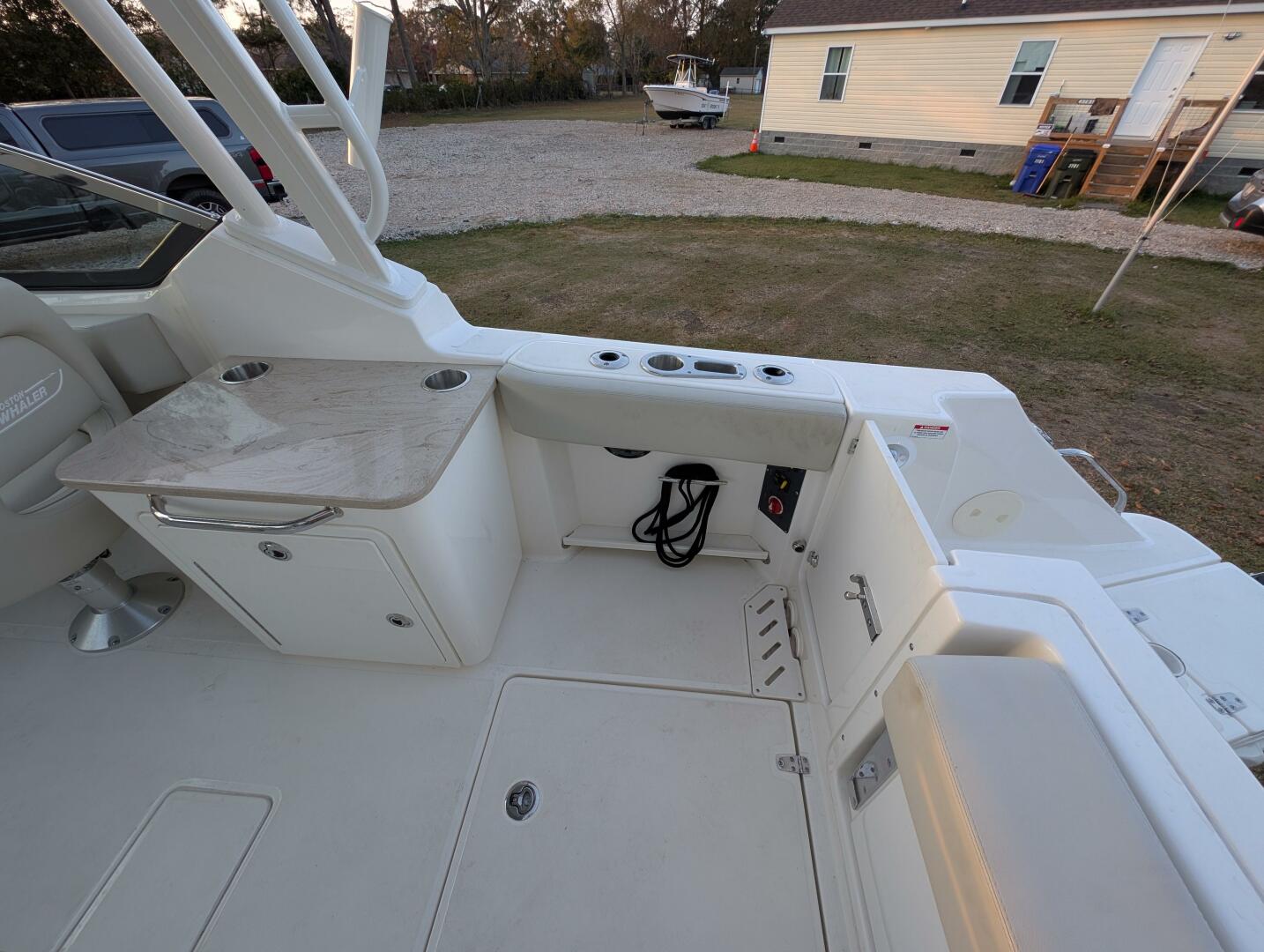 2023 Boston Whaler 240 Vantage - Image 26